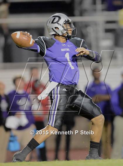 Thumbnail 3 in Dutchtown vs. Zachary (LHSAA Class 5A 2nd Round) photogallery.