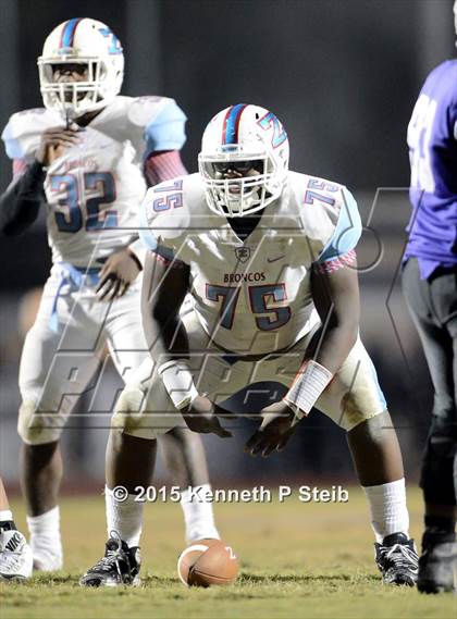 Thumbnail 3 in Dutchtown vs. Zachary (LHSAA Class 5A 2nd Round) photogallery.
