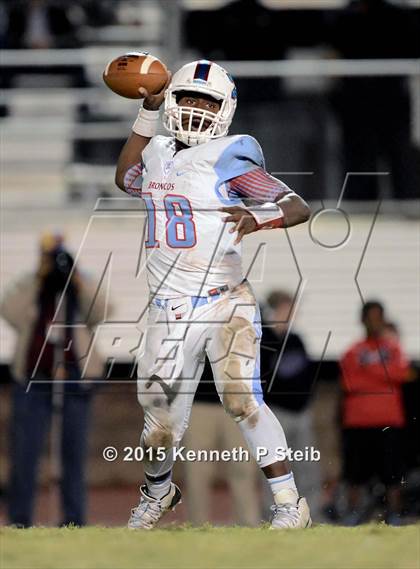 Thumbnail 3 in Dutchtown vs. Zachary (LHSAA Class 5A 2nd Round) photogallery.
