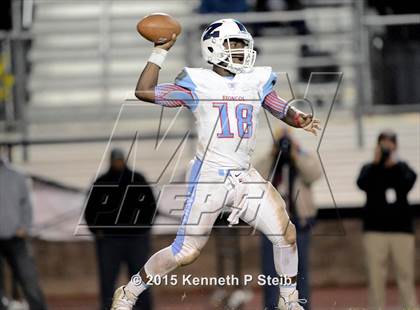 Thumbnail 3 in Dutchtown vs. Zachary (LHSAA Class 5A 2nd Round) photogallery.