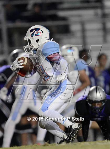 Thumbnail 2 in Dutchtown vs. Zachary (LHSAA Class 5A 2nd Round) photogallery.