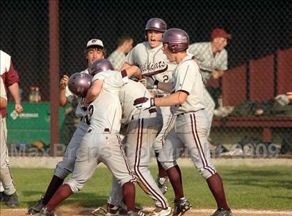 Thumbnail 2 in Masuk @ Bethel (SWC Quarterfinal) photogallery.