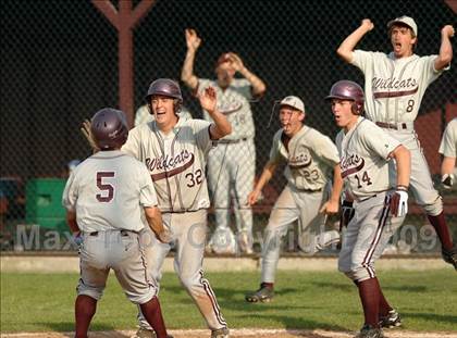 Thumbnail 1 in Masuk @ Bethel (SWC Quarterfinal) photogallery.