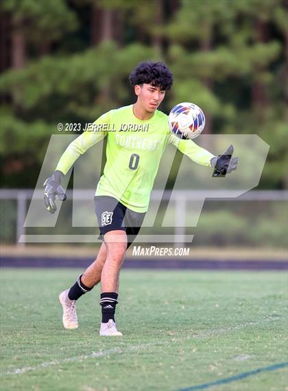 Thumbnail 2 in Enloe @ Southeast Raleigh photogallery.