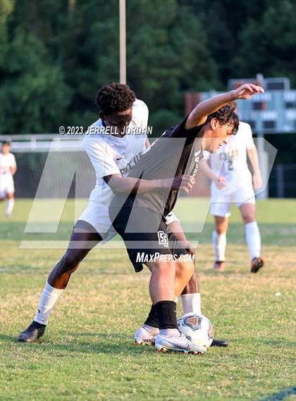 Thumbnail 2 in Enloe @ Southeast Raleigh photogallery.