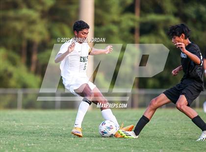 Thumbnail 2 in Enloe @ Southeast Raleigh photogallery.