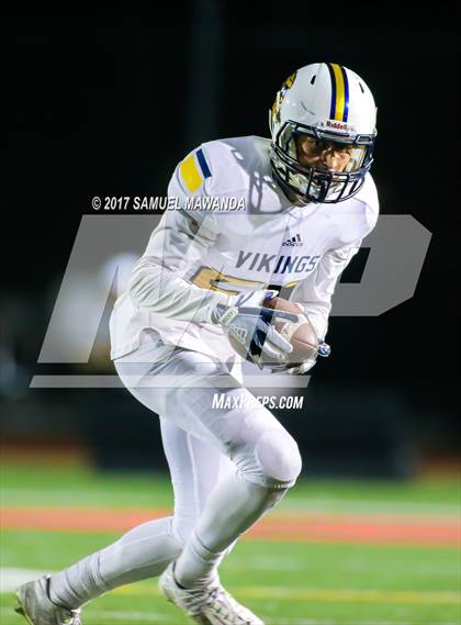 Thumbnail 1 in Sierra Canyon vs Campbell Hall photogallery.