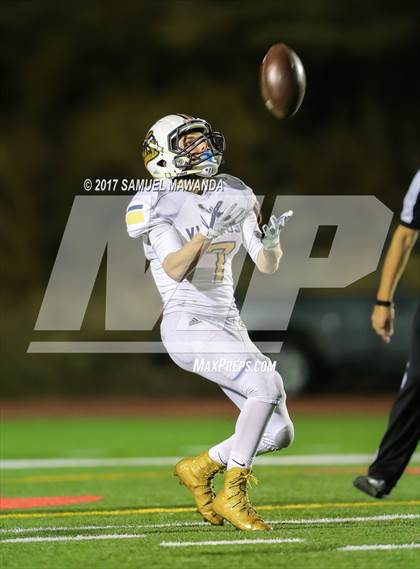 Thumbnail 2 in Sierra Canyon vs Campbell Hall photogallery.