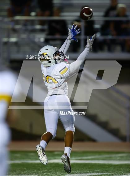 Thumbnail 1 in Sierra Canyon vs Campbell Hall photogallery.