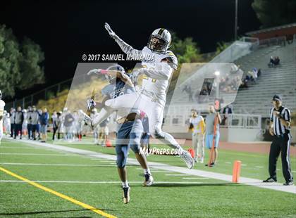 Thumbnail 2 in Sierra Canyon vs Campbell Hall photogallery.