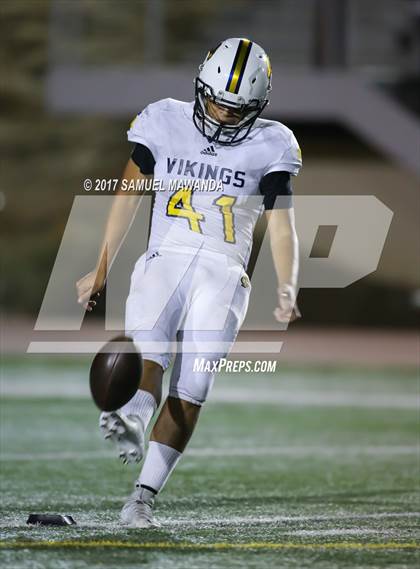 Thumbnail 1 in Sierra Canyon vs Campbell Hall photogallery.