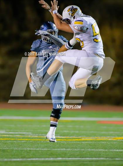 Thumbnail 3 in Sierra Canyon vs Campbell Hall photogallery.