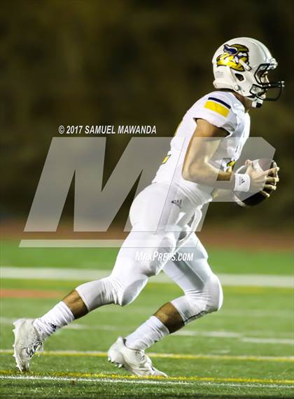 Thumbnail 2 in Sierra Canyon vs Campbell Hall photogallery.