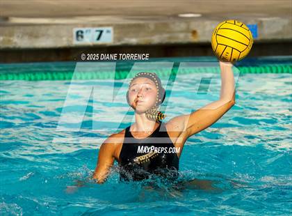 Thumbnail 2 in Foothill vs Woodrow Wilson (Bill Barnett Holiday Cup) photogallery.