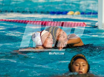 Thumbnail 3 in Foothill vs Woodrow Wilson (Bill Barnett Holiday Cup) photogallery.