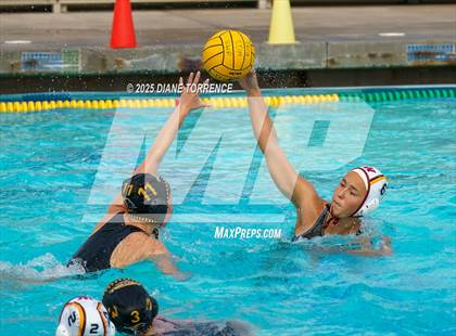 Thumbnail 1 in Foothill vs Woodrow Wilson (Bill Barnett Holiday Cup) photogallery.