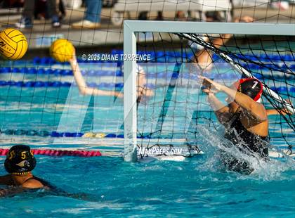 Thumbnail 2 in Foothill vs Woodrow Wilson (Bill Barnett Holiday Cup) photogallery.