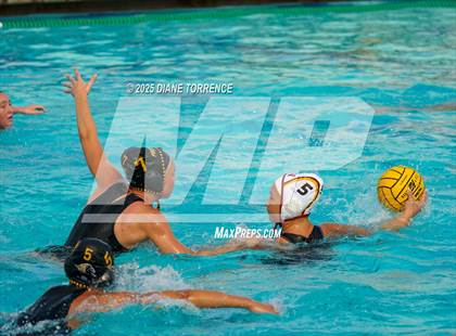Thumbnail 2 in Foothill vs Woodrow Wilson (Bill Barnett Holiday Cup) photogallery.