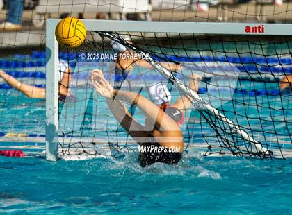 Thumbnail 1 in Foothill vs Woodrow Wilson (Bill Barnett Holiday Cup) photogallery.