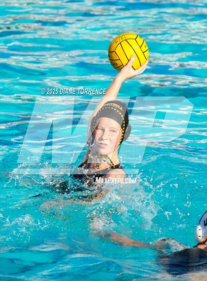 Thumbnail 1 in Foothill vs Woodrow Wilson (Bill Barnett Holiday Cup) photogallery.