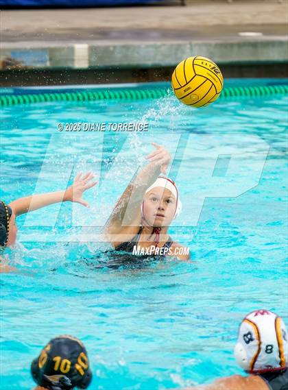 Thumbnail 3 in Foothill vs Woodrow Wilson (Bill Barnett Holiday Cup) photogallery.