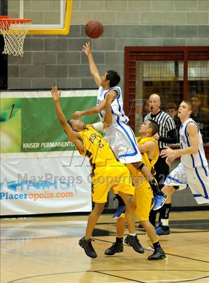 Thumbnail 2 in Mission vs. Rocklin (Common Good Classic) photogallery.