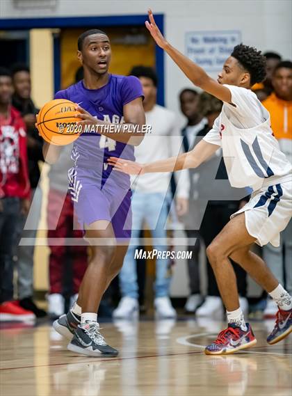 Thumbnail 3 in Village Christian Academy vs Terry Sanford (MLK Dream Jam at Terry Sanford) photogallery.