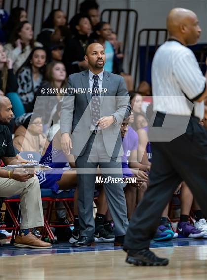 Thumbnail 3 in Village Christian Academy vs Terry Sanford (MLK Dream Jam at Terry Sanford) photogallery.