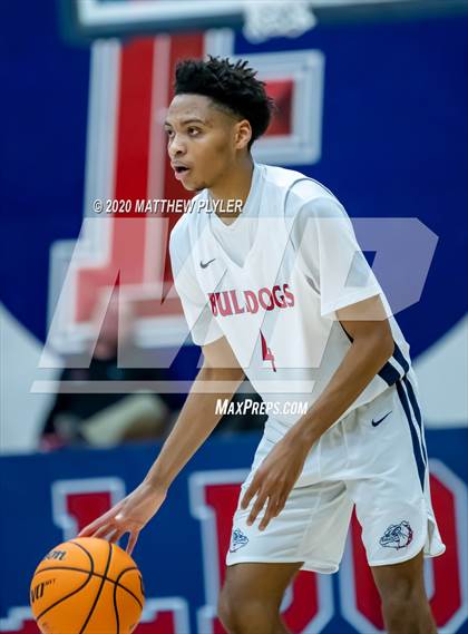 Thumbnail 2 in Village Christian Academy vs Terry Sanford (MLK Dream Jam at Terry Sanford) photogallery.