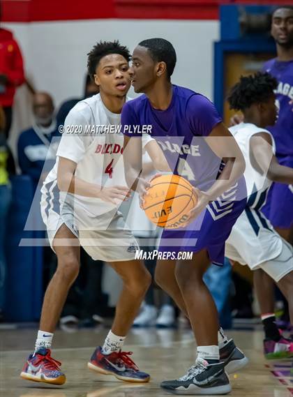 Thumbnail 3 in Village Christian Academy vs Terry Sanford (MLK Dream Jam at Terry Sanford) photogallery.