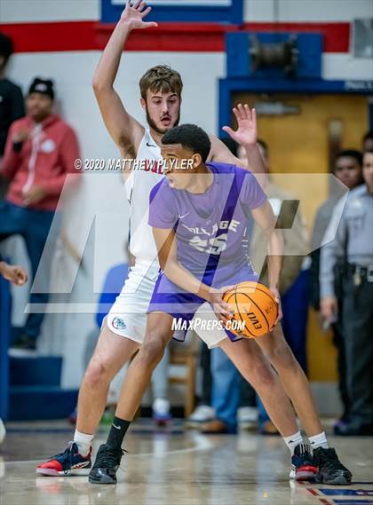 Thumbnail 3 in Village Christian Academy vs Terry Sanford (MLK Dream Jam at Terry Sanford) photogallery.