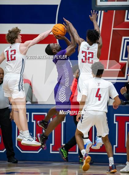 Thumbnail 3 in Village Christian Academy vs Terry Sanford (MLK Dream Jam at Terry Sanford) photogallery.