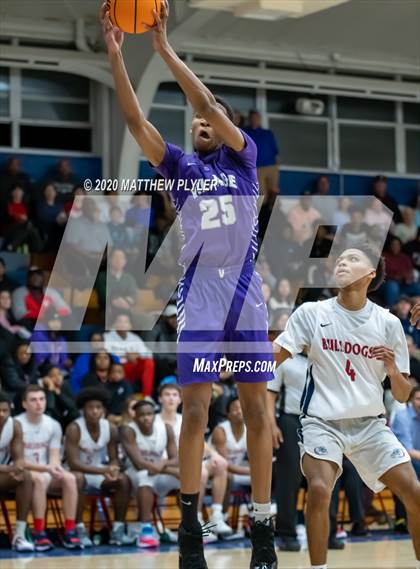Thumbnail 3 in Village Christian Academy vs Terry Sanford (MLK Dream Jam at Terry Sanford) photogallery.
