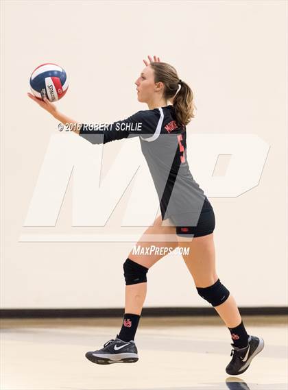 Thumbnail 2 in Monte Vista vs. Oak Ridge (CIF NorCal Regional D1 Semifinal) photogallery.