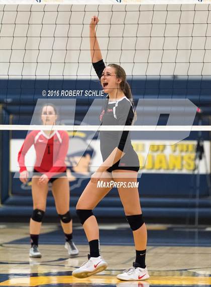 Thumbnail 3 in Monte Vista vs. Oak Ridge (CIF NorCal Regional D1 Semifinal) photogallery.