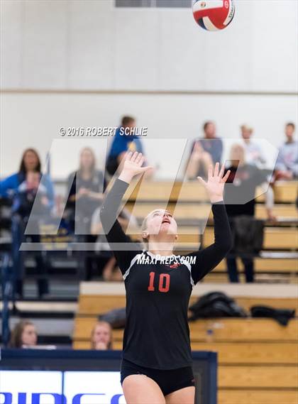 Thumbnail 3 in Monte Vista vs. Oak Ridge (CIF NorCal Regional D1 Semifinal) photogallery.
