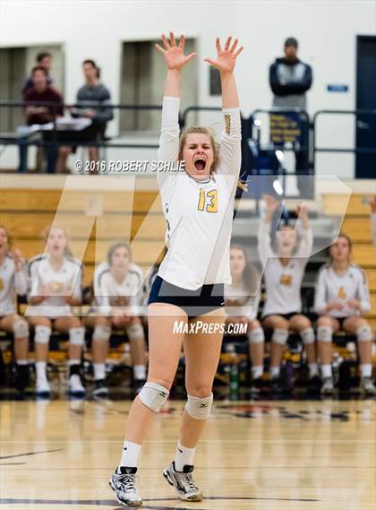 Thumbnail 3 in Monte Vista vs. Oak Ridge (CIF NorCal Regional D1 Semifinal) photogallery.