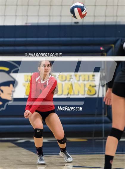 Thumbnail 2 in Monte Vista vs. Oak Ridge (CIF NorCal Regional D1 Semifinal) photogallery.