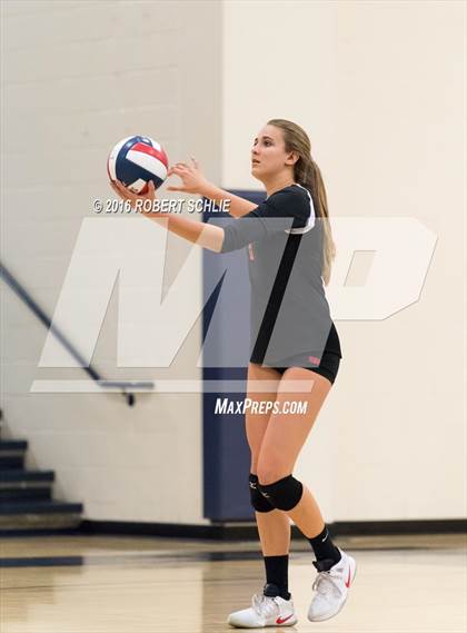 Thumbnail 2 in Monte Vista vs. Oak Ridge (CIF NorCal Regional D1 Semifinal) photogallery.