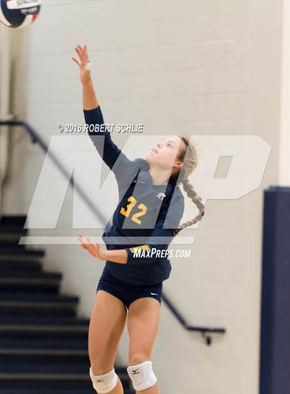 Thumbnail 1 in Monte Vista vs. Oak Ridge (CIF NorCal Regional D1 Semifinal) photogallery.