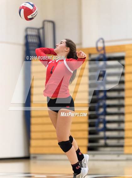 Thumbnail 2 in Monte Vista vs. Oak Ridge (CIF NorCal Regional D1 Semifinal) photogallery.