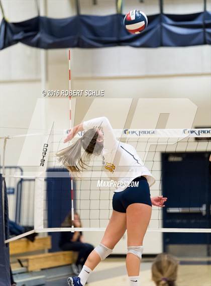 Thumbnail 2 in Monte Vista vs. Oak Ridge (CIF NorCal Regional D1 Semifinal) photogallery.