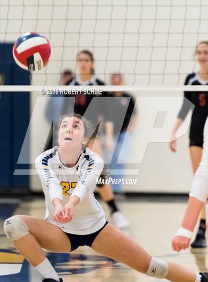 Thumbnail 1 in Monte Vista vs. Oak Ridge (CIF NorCal Regional D1 Semifinal) photogallery.