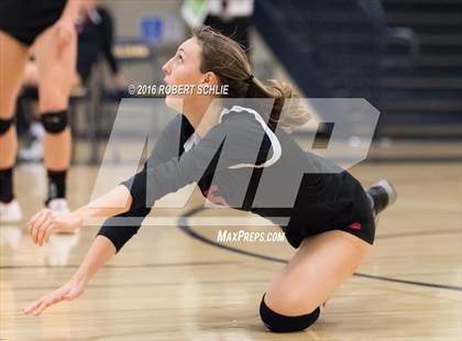 Thumbnail 2 in Monte Vista vs. Oak Ridge (CIF NorCal Regional D1 Semifinal) photogallery.