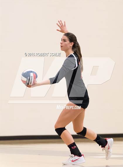 Thumbnail 3 in Monte Vista vs. Oak Ridge (CIF NorCal Regional D1 Semifinal) photogallery.