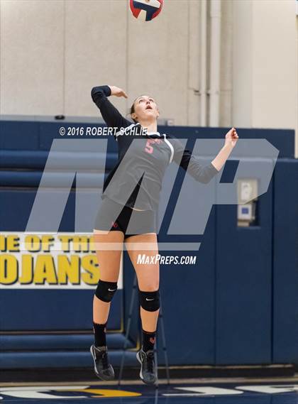 Thumbnail 3 in Monte Vista vs. Oak Ridge (CIF NorCal Regional D1 Semifinal) photogallery.
