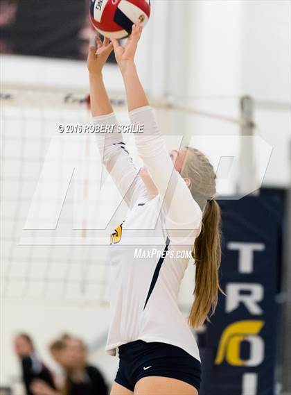 Thumbnail 3 in Monte Vista vs. Oak Ridge (CIF NorCal Regional D1 Semifinal) photogallery.