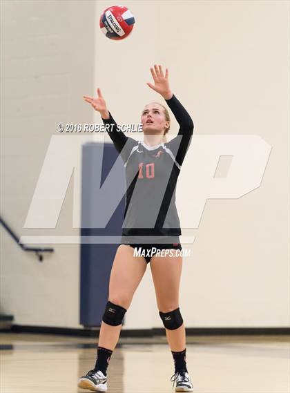 Thumbnail 2 in Monte Vista vs. Oak Ridge (CIF NorCal Regional D1 Semifinal) photogallery.