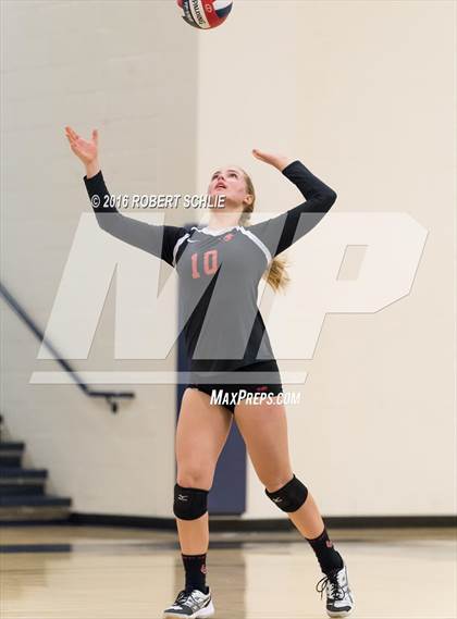 Thumbnail 3 in Monte Vista vs. Oak Ridge (CIF NorCal Regional D1 Semifinal) photogallery.
