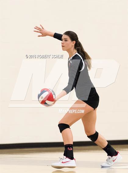 Thumbnail 3 in Monte Vista vs. Oak Ridge (CIF NorCal Regional D1 Semifinal) photogallery.